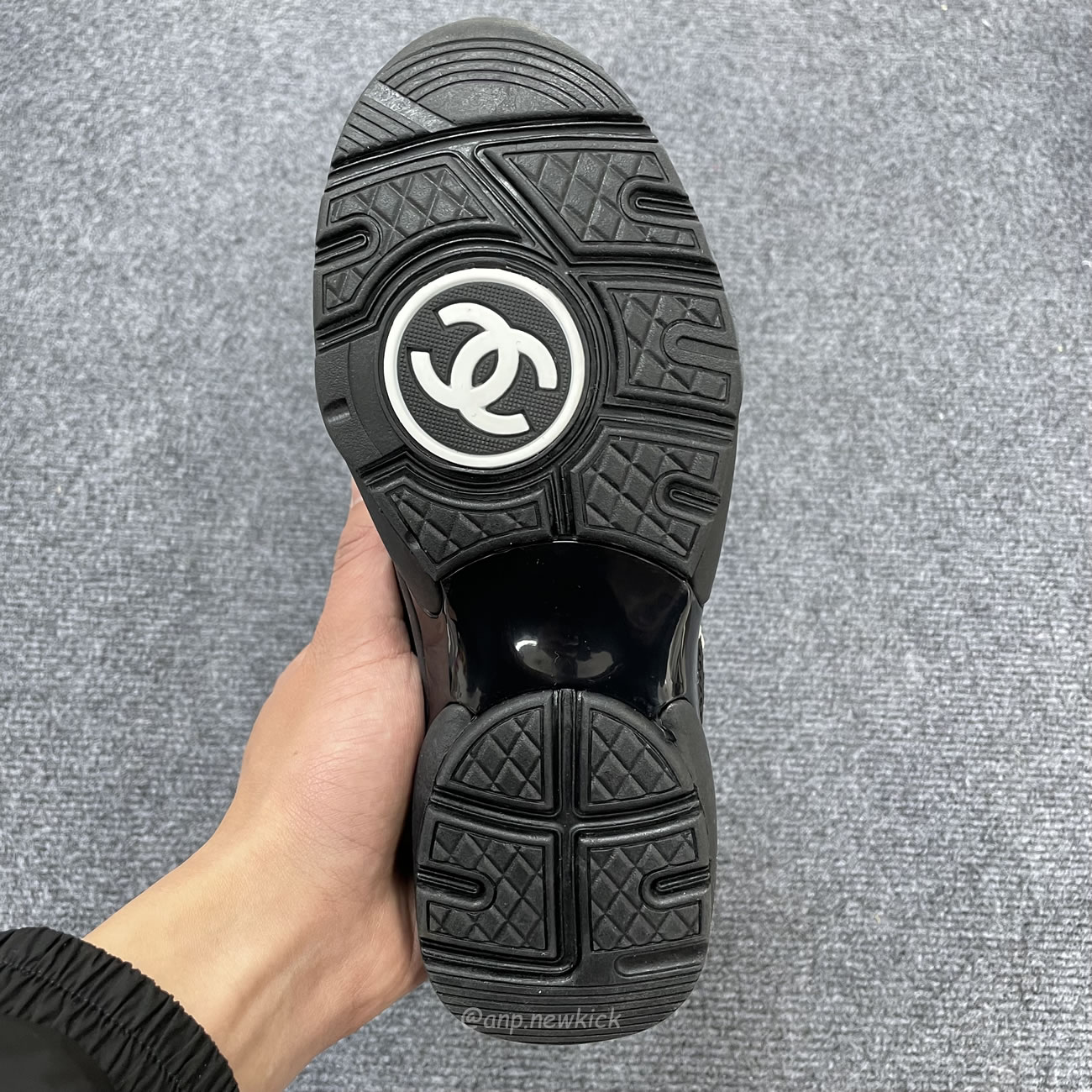 Chanel Low Top Trainer Black White G38299 Y55720 K3845 (12) - newkick.vip